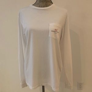 Women’s vineyard vines shirt